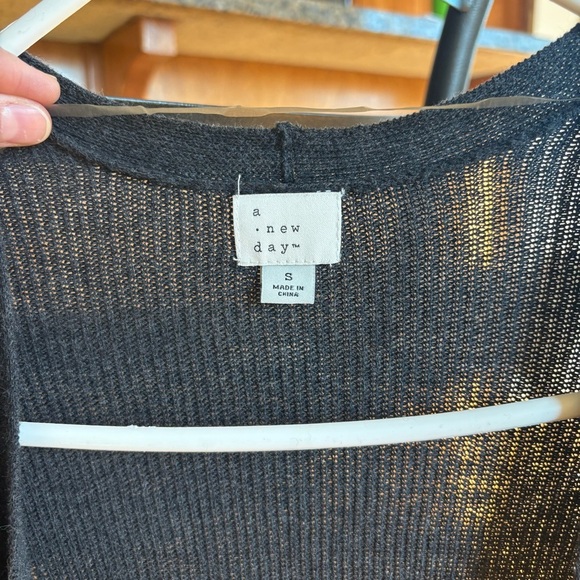 Charcoal gray Cardigan dark knit design a new day recycled womens size small - Picture 5 of 9